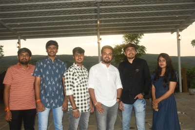 group_pics_laravel_teams