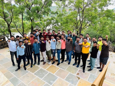 group_pics_udaipur_yarn_resort_pics